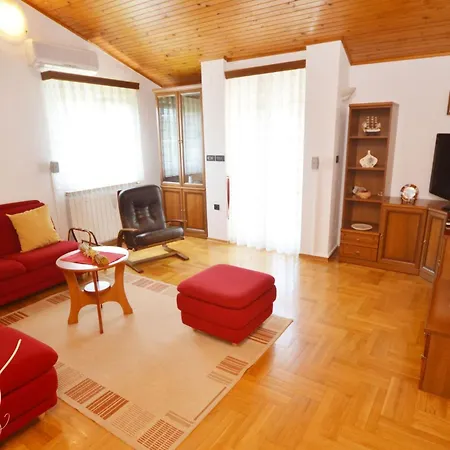 Oasis Family Getaway Apartment